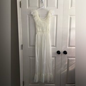 (S) VTG White Sheer Lace Ruffle House Gown